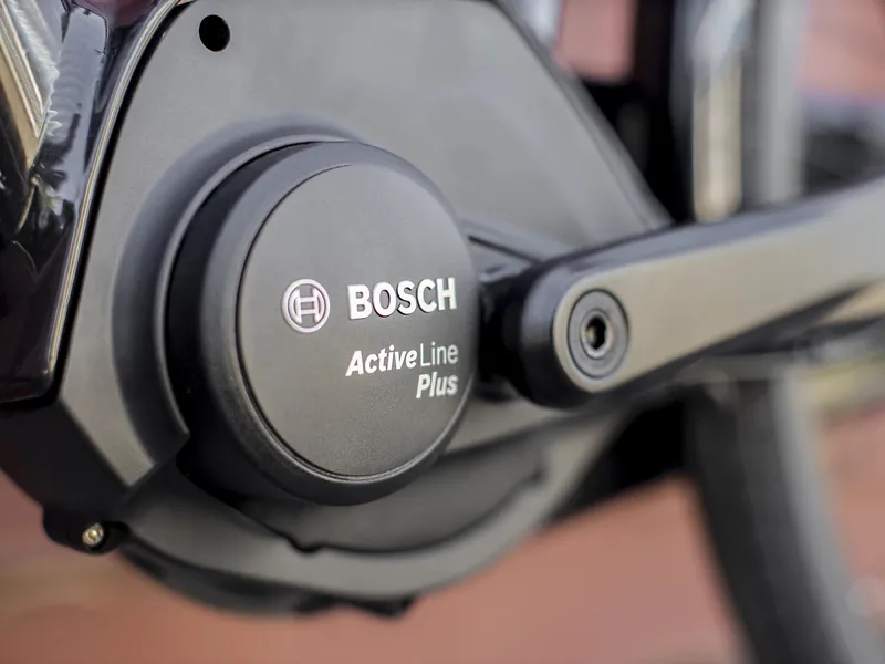 TREK District+ 4 500Wh Electric Hybrid Bike in Dnister Black-2